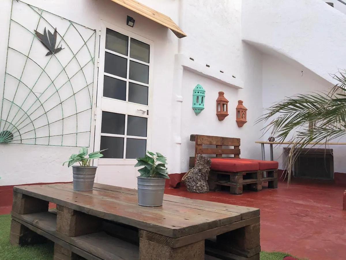 Lion Hostel By Kitesurf Tarifa 0*,  Espanha