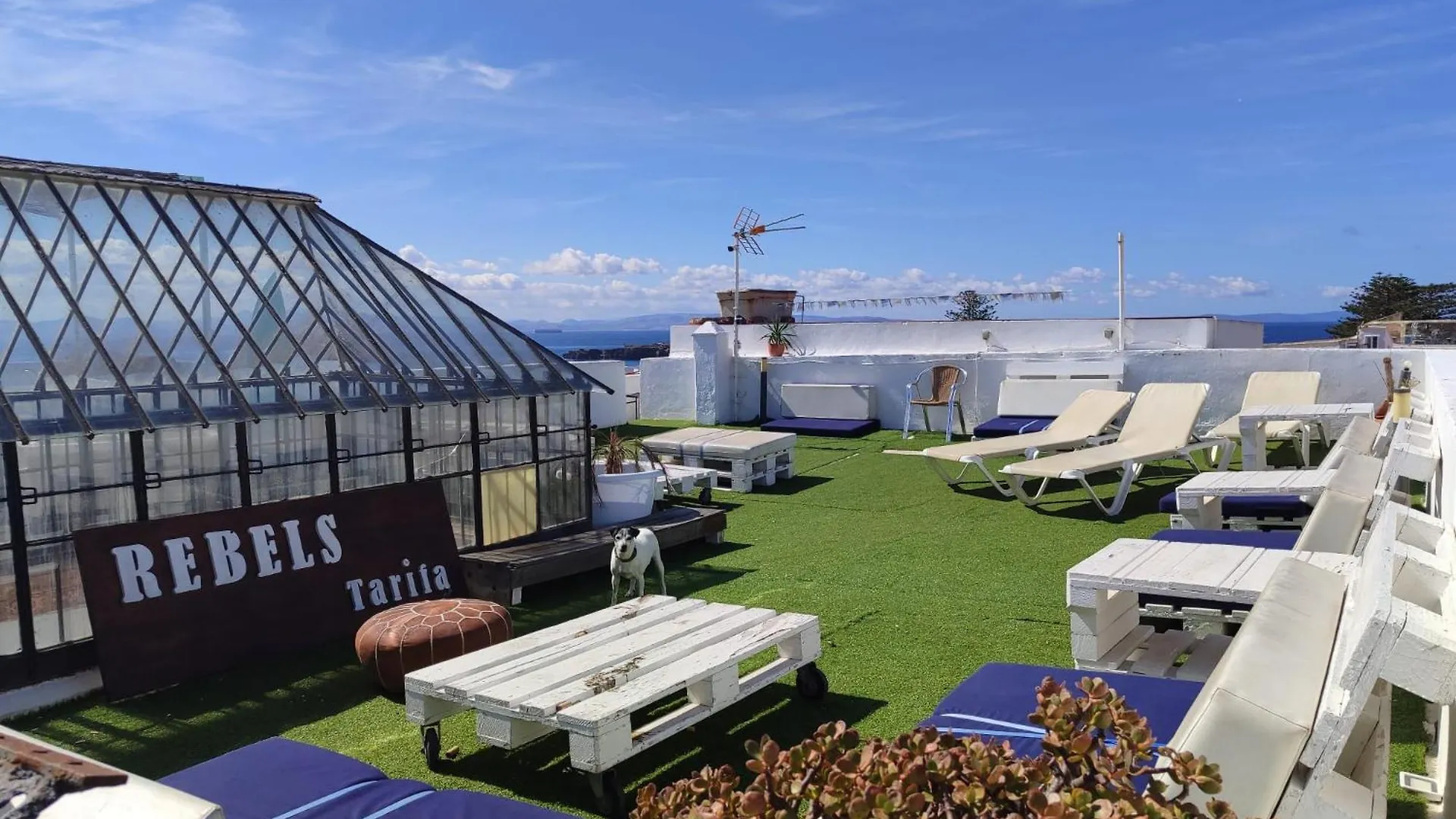 Lion Hostel By Kitesurf Tarifa 0*,  Espanha