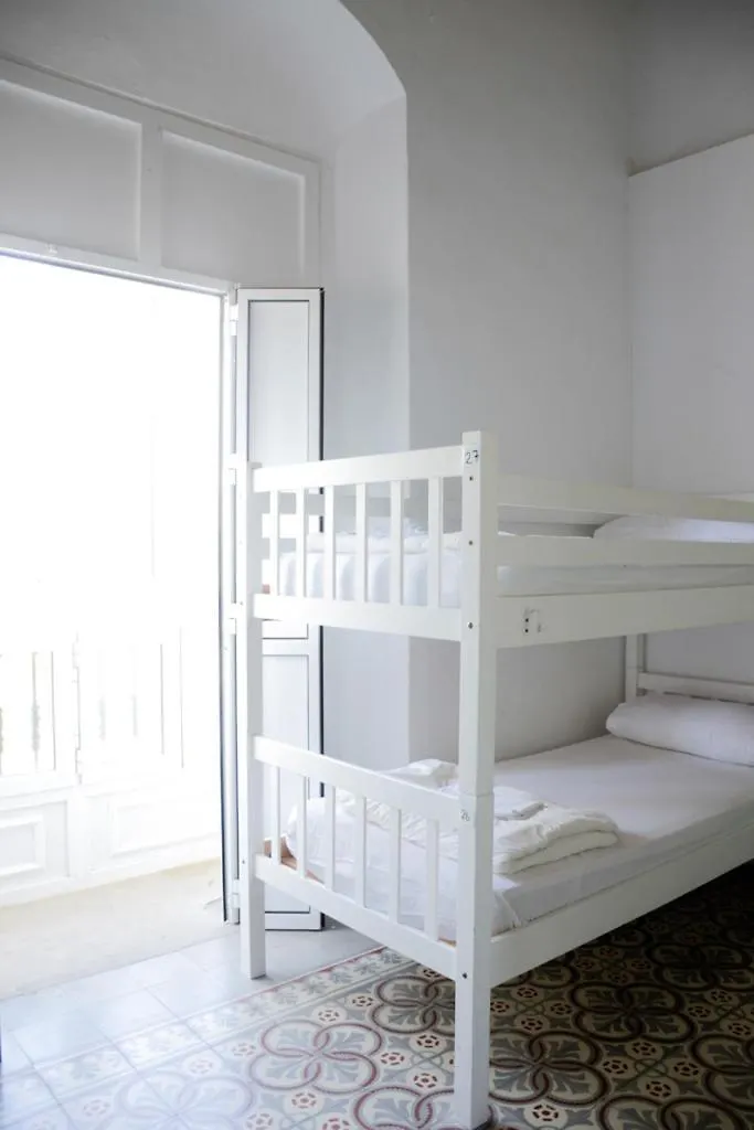 Lion Hostel By Kitesurf Tarifa Spain